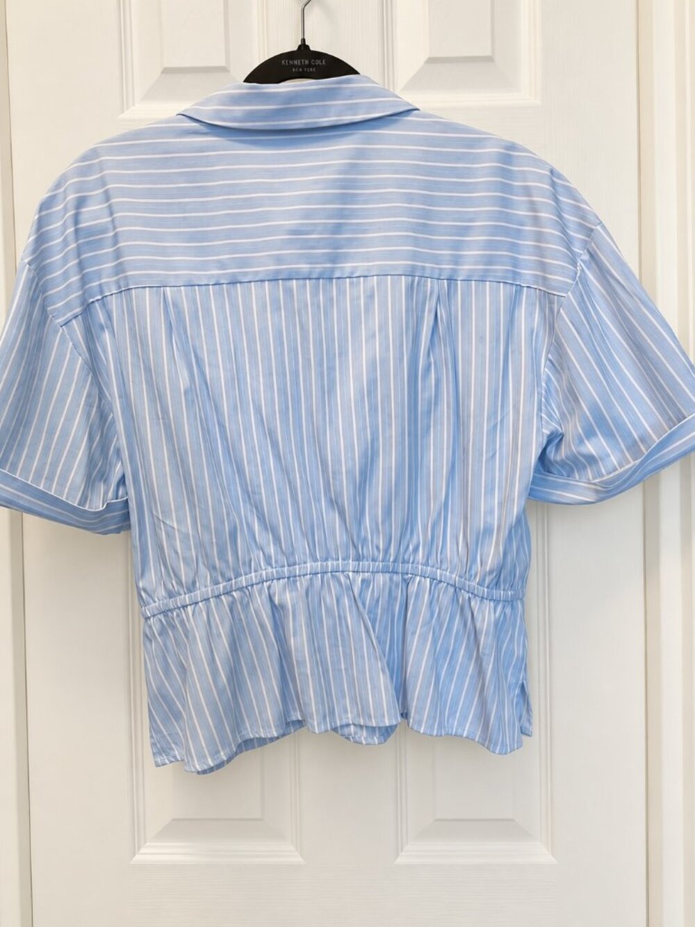 blouse - Picture 3 of 3